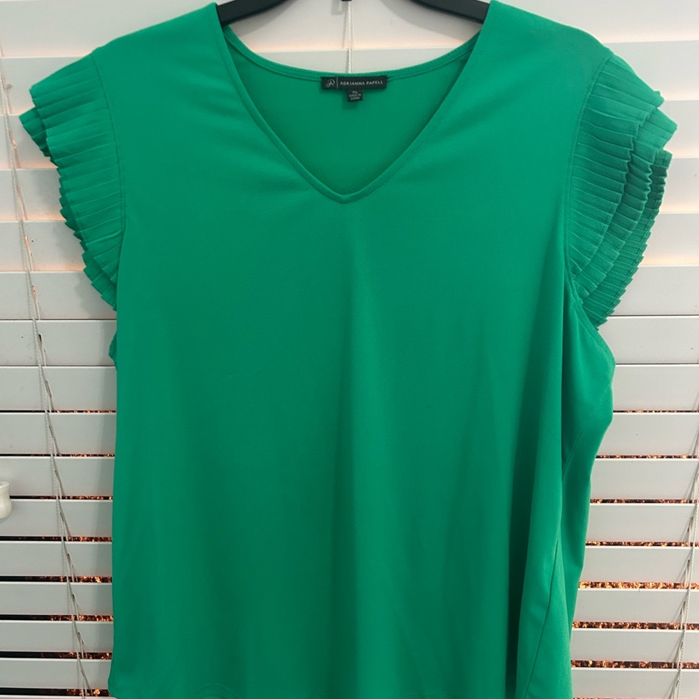 Adrianna Papell Green Ruffled Flutter Sleeve Blouse